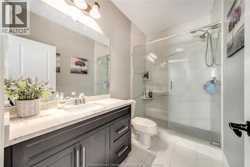 410 Caserta Crescent, Lakeshore, ON - Indoor Photo Showing Bathroom
