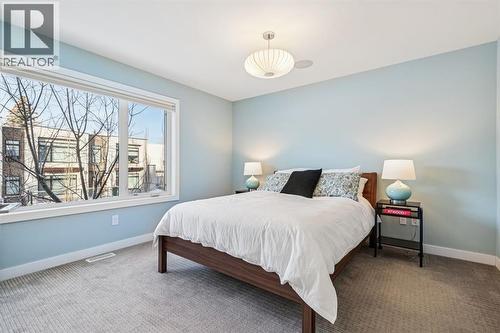 2924 15 Street Sw, Calgary, AB - Indoor Photo Showing Bedroom