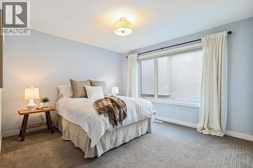 2924 15 Street Sw, Calgary, AB - Indoor Photo Showing Bedroom