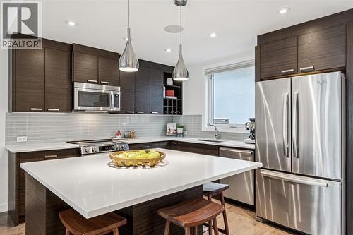 2924 15 Street Sw, Calgary, AB - Indoor Photo Showing Kitchen With Upgraded Kitchen