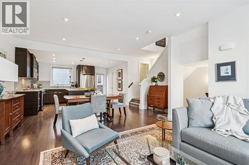 2924 15 Street Sw, Calgary, AB - Indoor Photo Showing Living Room