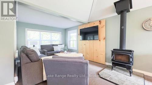900 Victoria Road, Huron-Kinloss, ON - Indoor Photo Showing Living Room With Fireplace