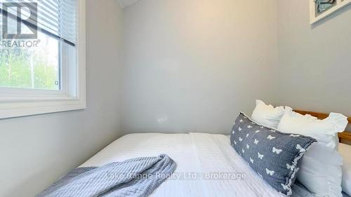 900 Victoria Road, Huron-Kinloss, ON - Indoor Photo Showing Bedroom