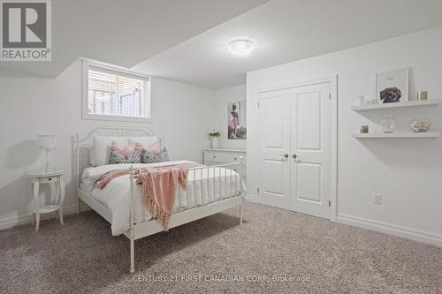 7071 Clayton Walk, London South (South V), ON - Indoor Photo Showing Bedroom