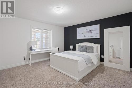 7071 Clayton Walk, London South (South V), ON - Indoor Photo Showing Bedroom