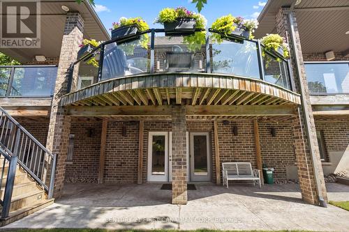 7071 Clayton Walk, London South (South V), ON - Outdoor