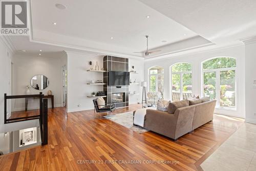 7071 Clayton Walk, London South (South V), ON - Indoor Photo Showing Living Room With Fireplace