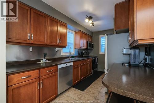 3465 Longfellow, Windsor, ON - Indoor Photo Showing Kitchen With Double Sink