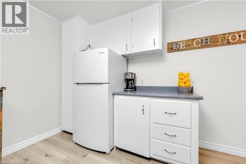 1347 Lakeshore Road Unit# 24, Burlington, ON - Indoor Photo Showing Kitchen