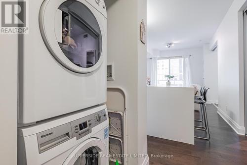 608 - 65 St. Mary Street, Toronto, ON - Indoor Photo Showing Laundry Room