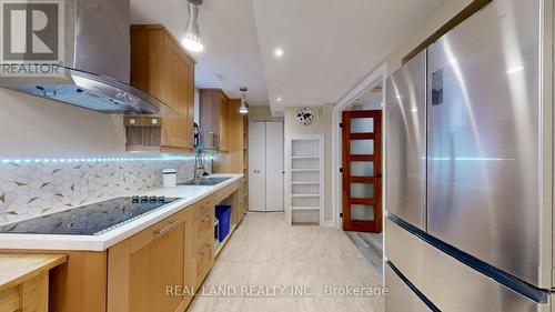 675 Seneca Hill Drive, Toronto, ON - Indoor Photo Showing Kitchen