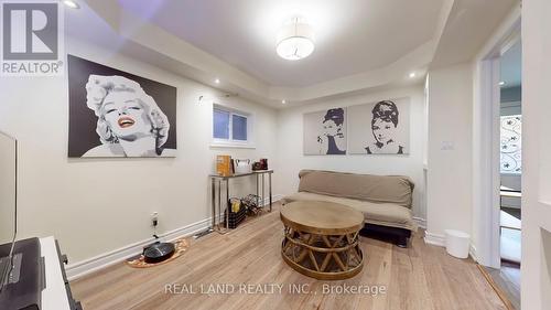 675 Seneca Hill Drive, Toronto, ON - Indoor