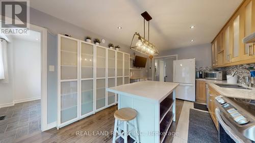 675 Seneca Hill Drive, Toronto, ON - Indoor Photo Showing Kitchen