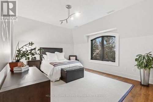 6 Bayview Wood, Toronto, ON - Indoor Photo Showing Bedroom