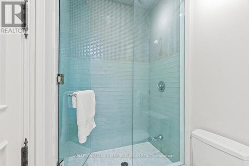 6 Bayview Wood, Toronto, ON - Indoor Photo Showing Bathroom