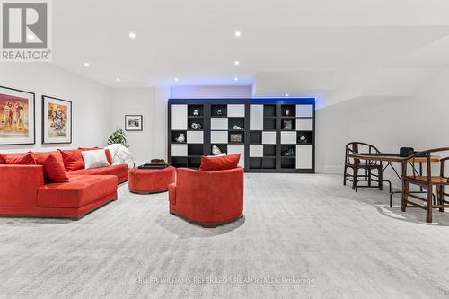 6 Bayview Wood, Toronto, ON - Indoor