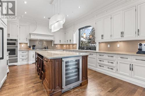 6 Bayview Wood, Toronto, ON - Indoor Photo Showing Kitchen With Upgraded Kitchen