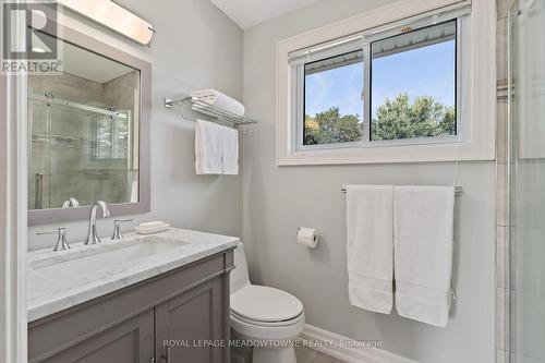 25 Hillside Drive, Halton Hills, ON - Indoor Photo Showing Bathroom