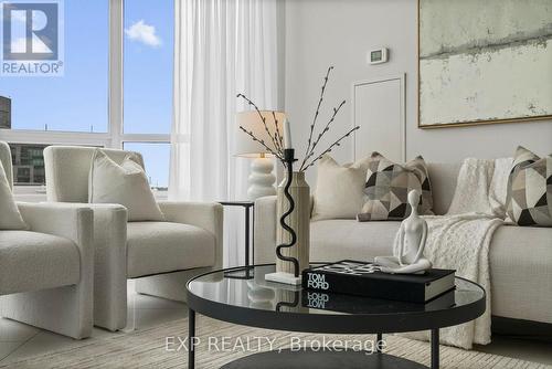 928 - 33 Cox Boulevard, Markham, ON - Indoor Photo Showing Other Room