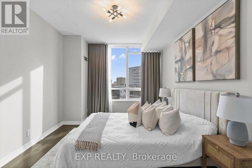 928 - 33 Cox Boulevard, Markham, ON - Indoor Photo Showing Bedroom