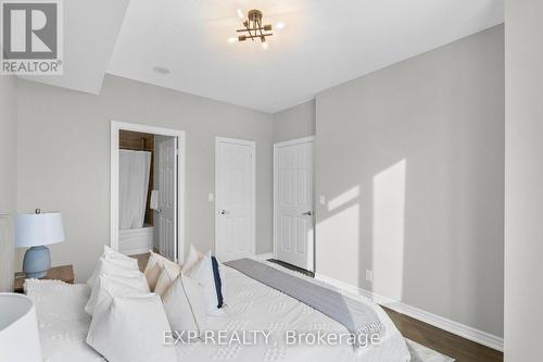 928 - 33 Cox Boulevard, Markham, ON - Indoor