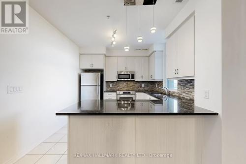 1705 - 9255 Jane Street, Vaughan, ON - Indoor Photo Showing Kitchen With Upgraded Kitchen
