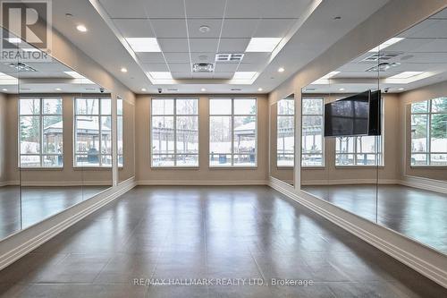 1705 - 9255 Jane Street, Vaughan, ON - Indoor Photo Showing Other Room