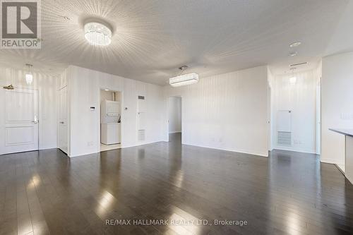 1705 - 9255 Jane Street, Vaughan, ON - Indoor Photo Showing Other Room