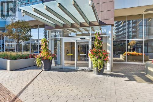 1507 - 2916 Highway 7 Road, Vaughan, ON - Outdoor