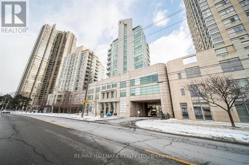 801 - 2067 Lake Shore Boulevard W, Toronto, ON - Outdoor With Facade