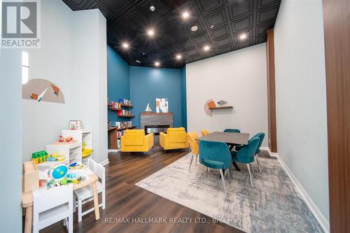 801 - 2067 Lake Shore Boulevard W, Toronto, ON - Indoor