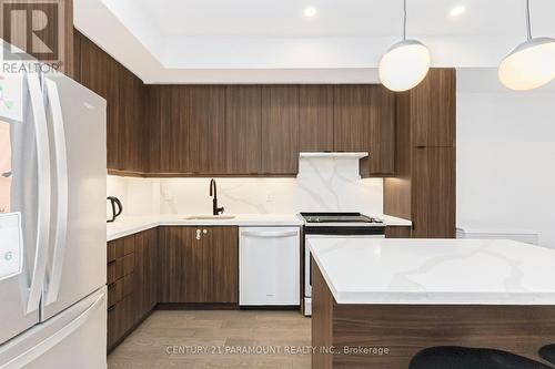63 - 200 Malta Avenue, Brampton, ON - Indoor Photo Showing Kitchen