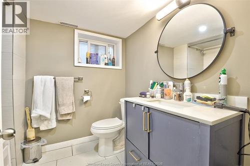 3264 Baby Street, Windsor, ON - Indoor Photo Showing Bathroom