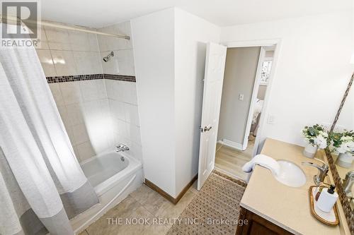 629 Capilano Crescent, Oshawa (Donevan), ON - Indoor Photo Showing Bathroom
