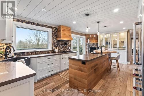 1857 Regional Road 3 Road, Clarington, ON - Indoor Photo Showing Kitchen With Double Sink With Upgraded Kitchen