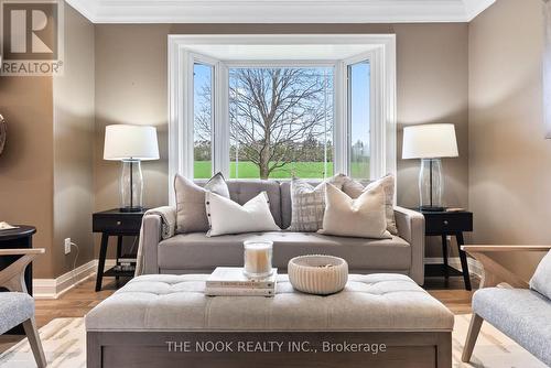 1857 Regional Road 3 Road, Clarington, ON - Indoor Photo Showing Living Room