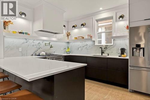 104 S Garfield Avenue S, Hamilton, ON - Indoor Photo Showing Kitchen With Upgraded Kitchen