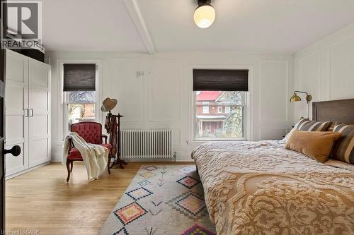 104 Garfield Avenue S, Hamilton, ON - Indoor Photo Showing Bedroom