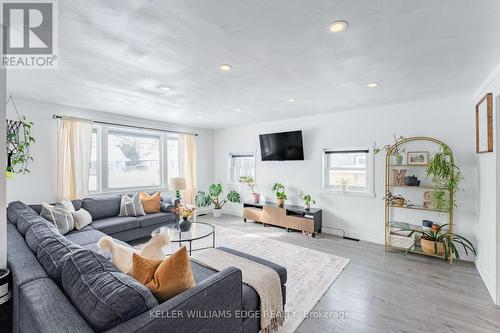 79 Wood Street, Brantford, ON - Indoor Photo Showing Living Room