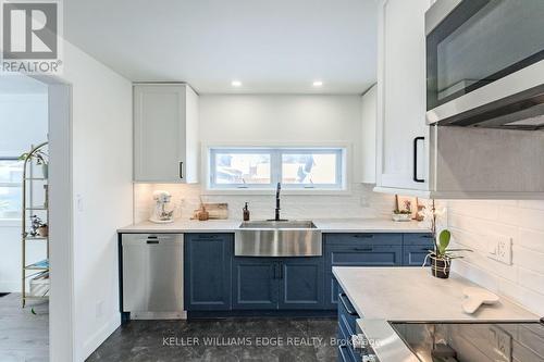79 Wood Street, Brantford, ON - Indoor Photo Showing Kitchen With Upgraded Kitchen