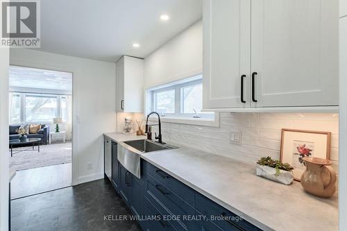 79 Wood Street, Brantford, ON - Indoor Photo Showing Kitchen With Upgraded Kitchen