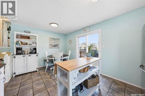 711 Kerr Road, Saskatoon, SK - Indoor Photo Showing Kitchen