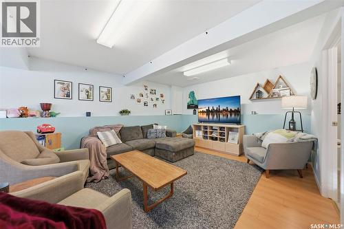 711 Kerr Road, Saskatoon, SK - Indoor Photo Showing Living Room