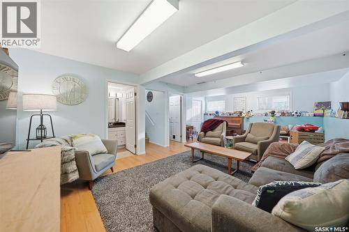 711 Kerr Road, Saskatoon, SK - Indoor Photo Showing Living Room