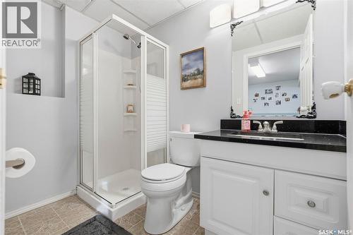 711 Kerr Road, Saskatoon, SK - Indoor Photo Showing Bathroom