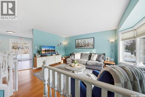 711 Kerr Road, Saskatoon, SK - Indoor Photo Showing Living Room