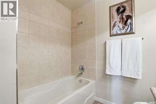 346 Sylvian Crescent, Saskatoon, SK - Indoor Photo Showing Bathroom