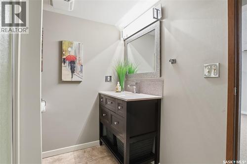 346 Sylvian Crescent, Saskatoon, SK - Indoor Photo Showing Bathroom