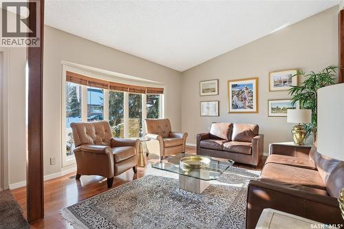 346 Sylvian Crescent, Saskatoon, SK - Indoor Photo Showing Living Room