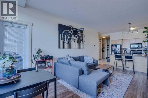 101, 8710 Horton Road Sw, Calgary, AB - Indoor Photo Showing Living Room